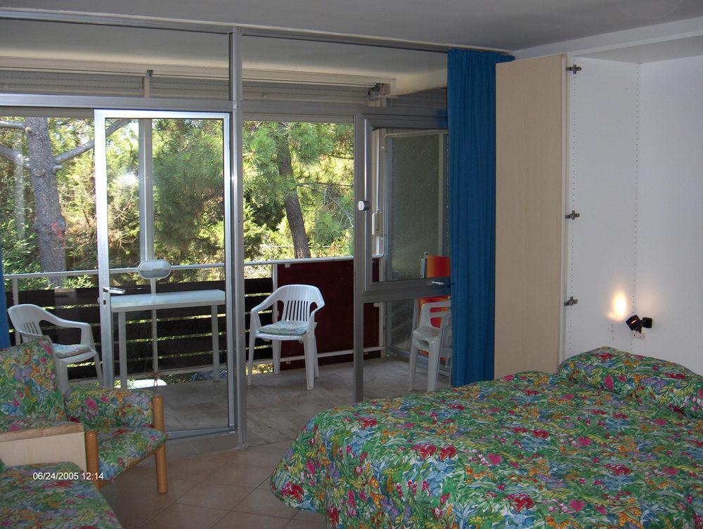 Residence Casa Di Caccia Marina Di Bibbona Exteriör bild
